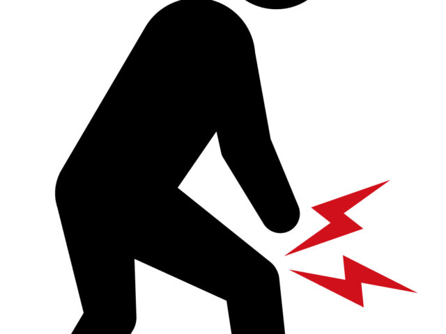 膝の痛みの原因は？膝の問題と膝以外が影響するケースを解説